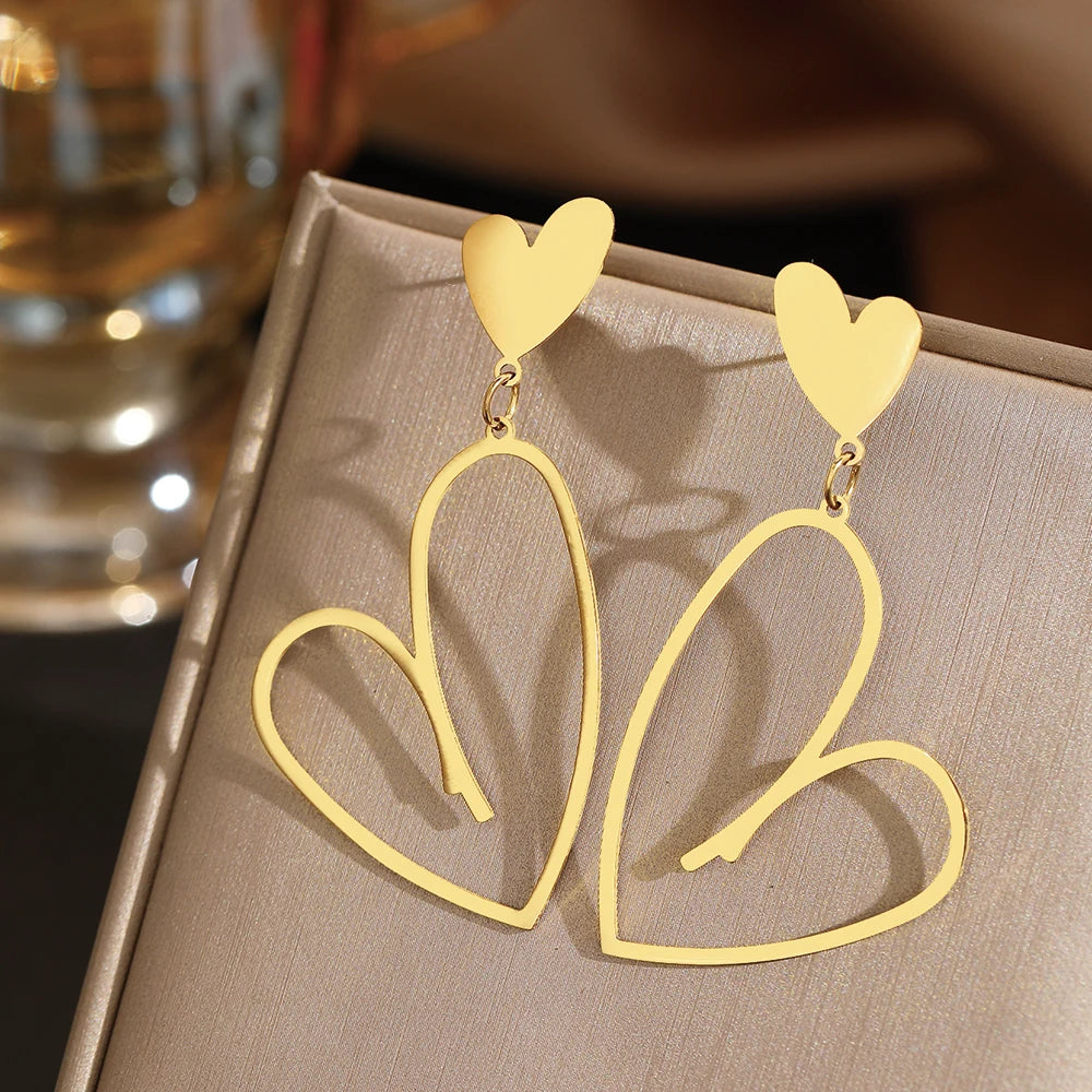 DOTIFI Stainless Steel Retro Hollow Peach Heart Pendant Earrings Female Fashion European Punk Long Earrings Party Jewelry Gifts