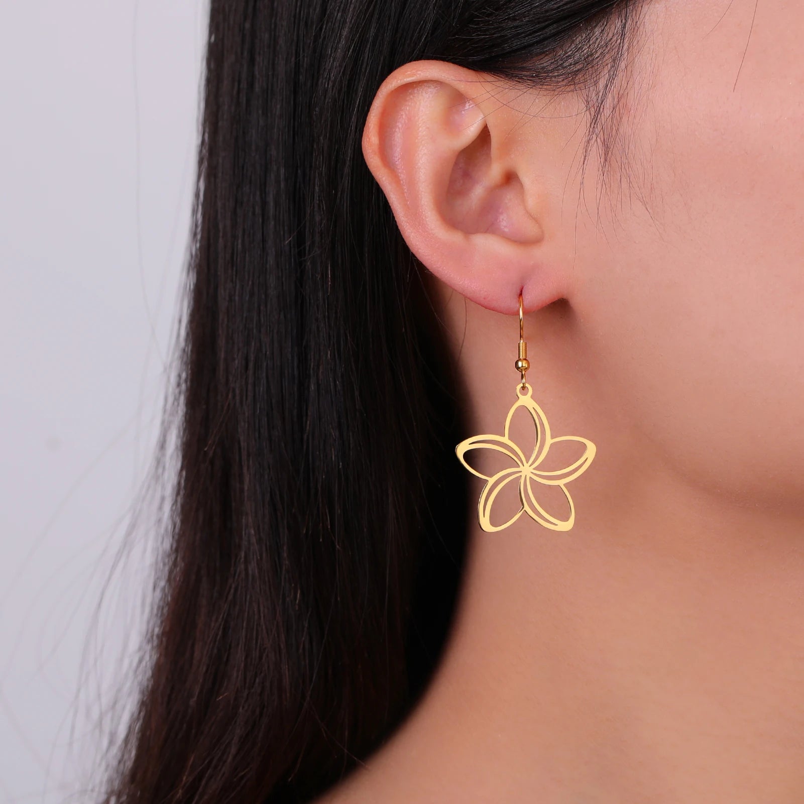 Teamer Vintage Filigree Flowers Pendant Dangle Earrings Stainless Steel Gold Plated Women Wedding Bohemian Elegant Jewelry Gifts