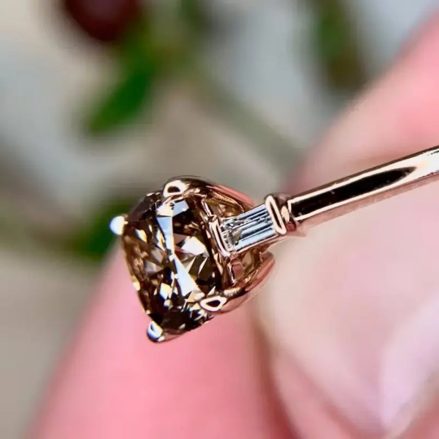 A Luxurious 14K Gold-Plated Cocktail Ring, Featuring an Exquisite Copper Set with Synthetic Cubic Zirconia, Perfect for Engagements, Wedding Anniversaries, And Romantic Occasions. This Is The Ideal Gift for Her